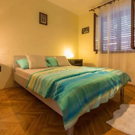 Apartment In 39255
