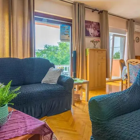 In 39255 Apartment *