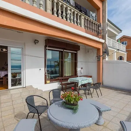 In 39255 Apartment Dramalj