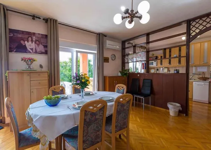 In 39255 Apartment Dramalj