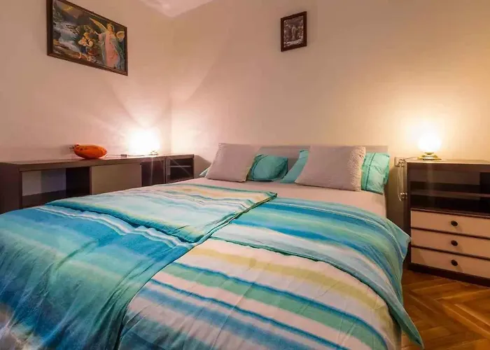 Apartment In 39255 Dramalj